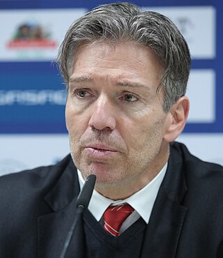 <span class="mw-page-title-main">Uwe Krupp</span> German ice hockey player (born 1965)