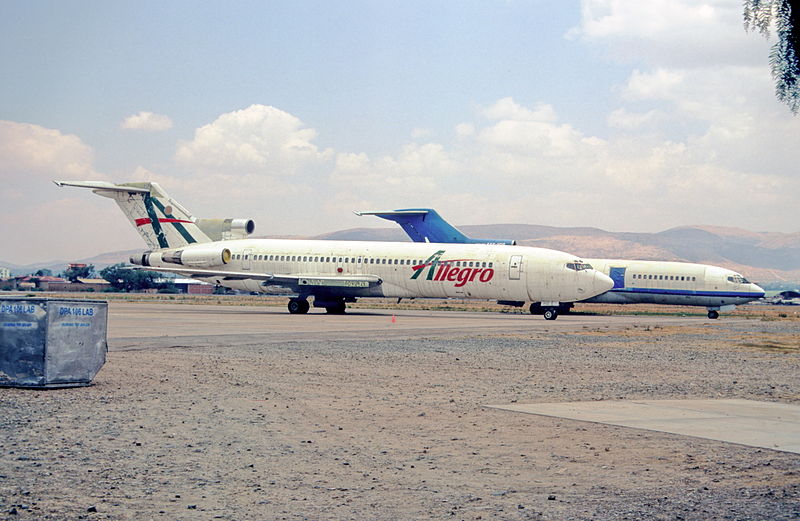 File:322ad - Allegro Airlines Boeing 727, N907PG@CBB,25.09.2004 - Flickr - Aero Icarus.jpg