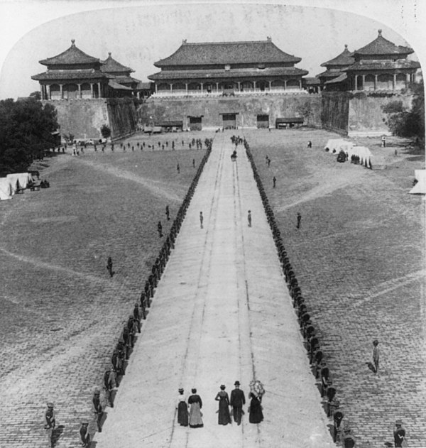 Conger and family in foreground, with 9th Infantry Regiment lined up before the Meridian Gate, Forbidden City, Beijing, circa 1901