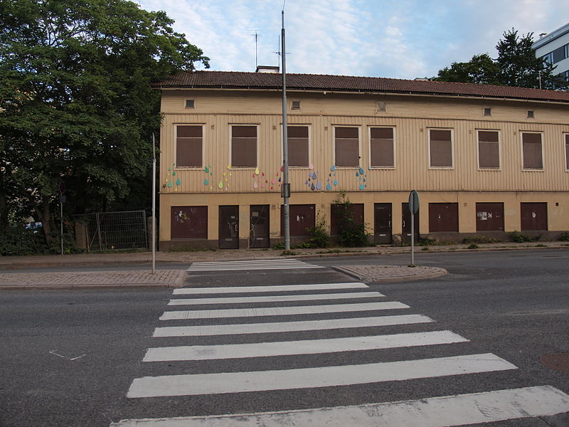 File:Abandoned house with tears in Turku, Finland.jpg