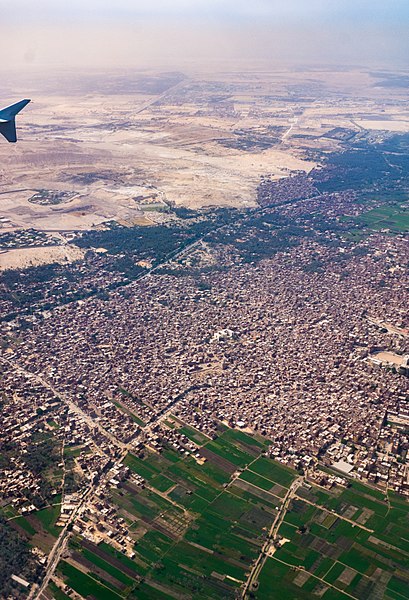 File:Aerial view, Kairo (20130330-DSC04091).jpg