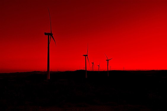 Molinos de viento para producir electricidad en Tharsis.