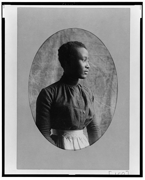 File:African American woman, half-length portrait, facing right LCCN99472161.jpg