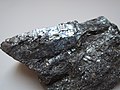 Antimonite (Sb2S3) (39380915242).jpg