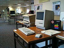 The National Computer & Communications Museum Apple computer on display at The National Computer & Communications Museum.JPG