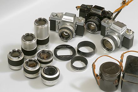 Camera with array of lenses and filters Artaphot DSC06386 Topcon RE and lenses.jpg