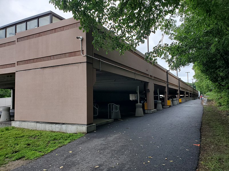 File:Ayer garage and Nashua River Rail Trail, July 2021.jpg