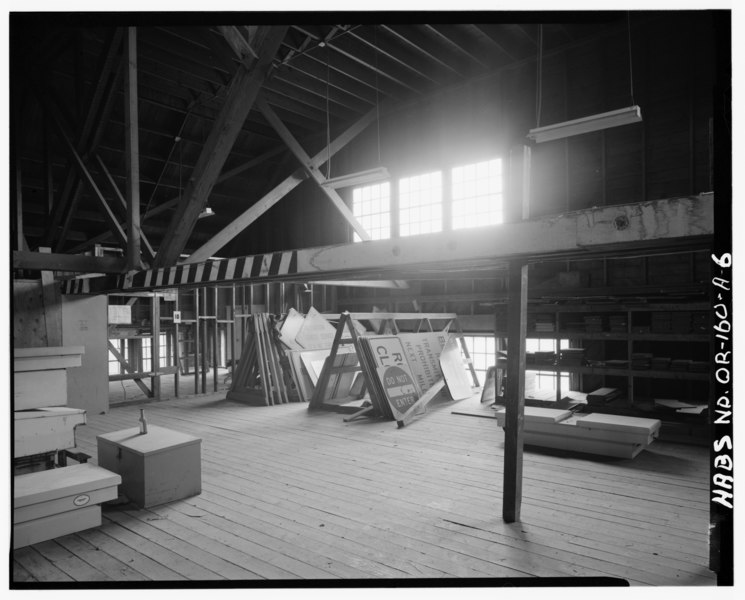 File:BUILDING -2205, INTERIOR VIEW OF UPPER STORAGE FLOOR ('ATTIC') SHOWING LIGHT ADMITTED BY MAIN BANK AND UPPERMOST WINDOWS, FACING SOUTHWEST. - Medford Service Center, Warehouse, HABS ORE,15-MED,1A-6.tif