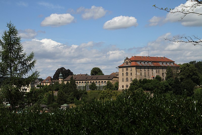 File:Baden-Baden-Neues Schloss-260-2020-gje.jpg