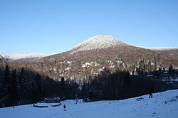A Bálványos-hegy (1056 m) és Bálványosfürdő