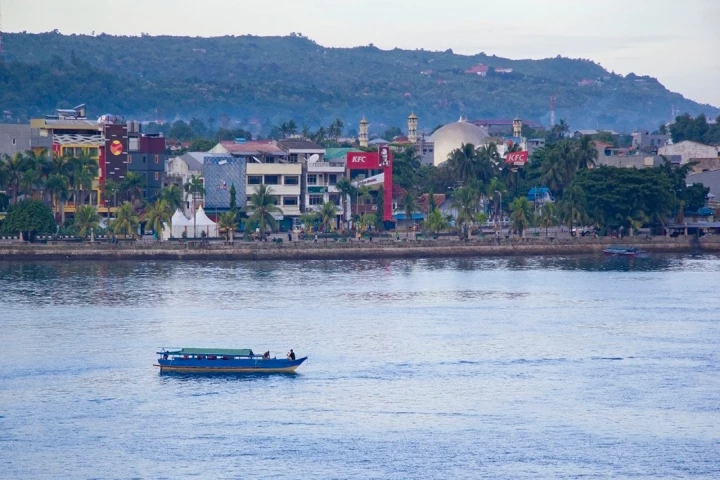 File:Baubau city waterfront.webp