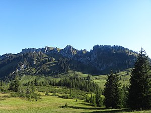 Beslergruppe, from left: Besler (main summit), Beslergrat, Beslerkopf, Schafkopf