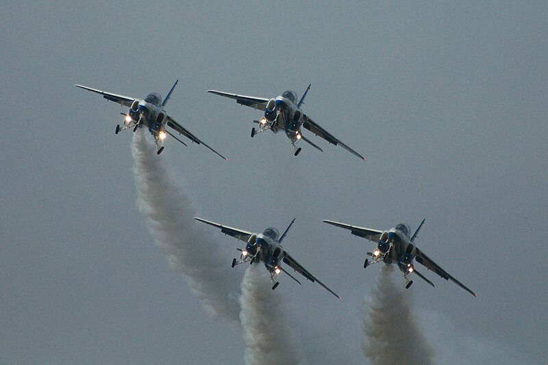 File:Blue Impulse @ Tsuiki 2008築城基地航空祭 (3097597313).jpg