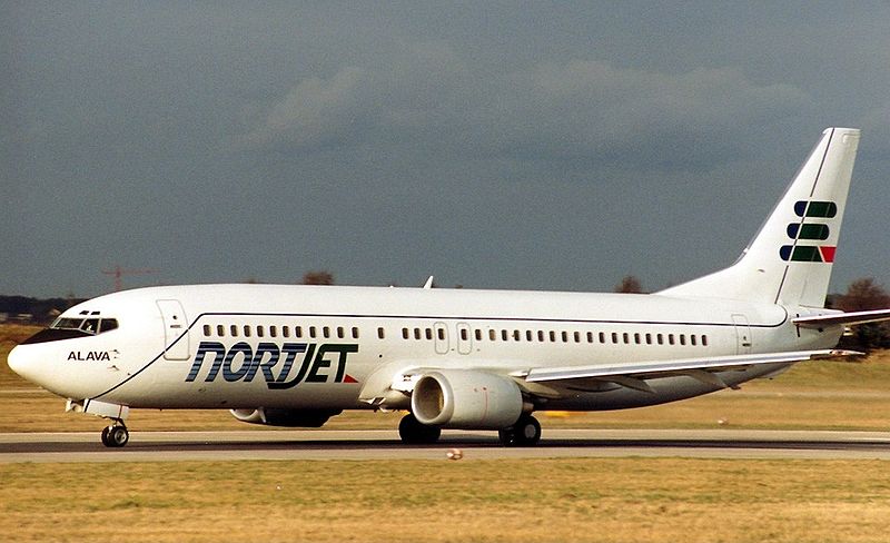 File:Boeing 737-4Y0, NortJet AN0203093.jpg