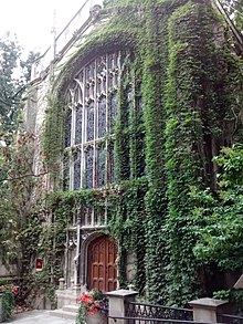 Bond Chapel Bond Chapel at the University of Chicago.jpg