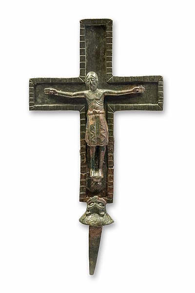 檔案:Bronzekruzifix-KlosterEberbach.jpg