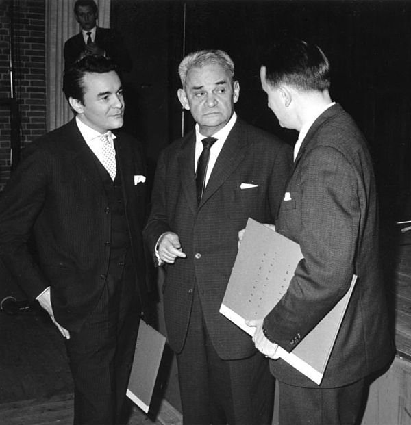 The awards ceremony of the Berliner Kunstpreis in 1963, from left to right: Klaus Kammer, Fritz Kortner, Rolf Hochhuth