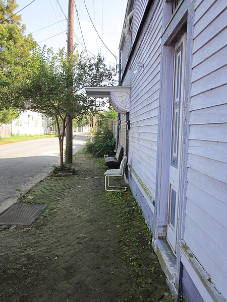 File:Burgundy Bywater Brick Sidewalk.JPG