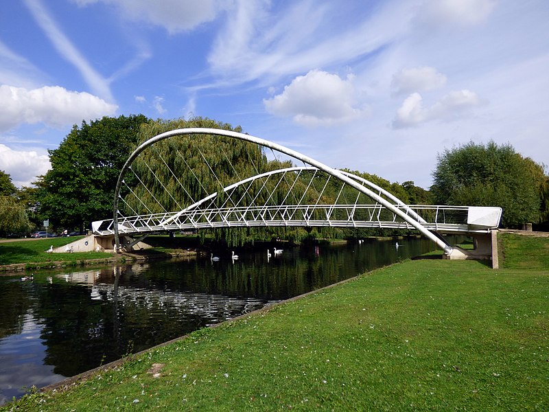 File:Butterfly Bridge, Bedford (39995687410).jpg