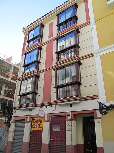 File:Calle Álamos 8, Málaga.jpg