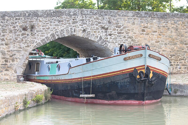 File:Canal du Midi-1226 - Flickr - Ragnhild & Neil Crawford.jpg