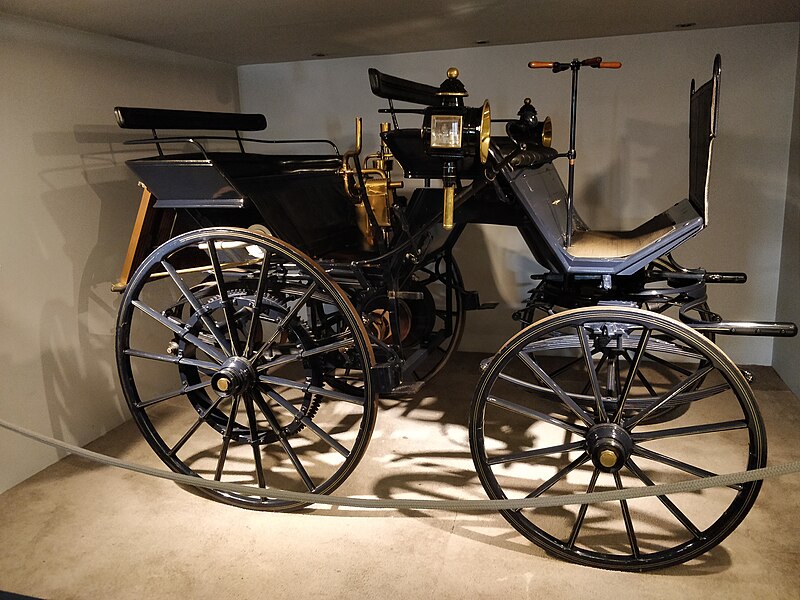 File:Carruaje con motor 1886.jpg