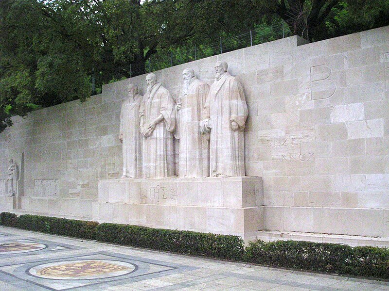 File:Central group of the Reformation Wall 2003-08-20.jpg