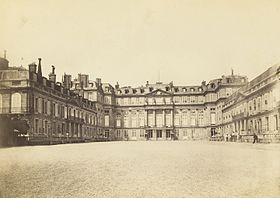 Chateau de Saint-Cloud Cour DHonneur.jpg