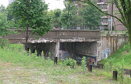 ChestnutStBridge