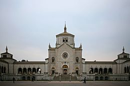 Cimetière monumental de Milan dans sa vue de face externe.jpg