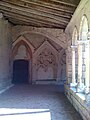 Vue de la charpente en bois du cloître