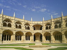 Cloisters at Mosteiro Dos Jerónimos2.jpg