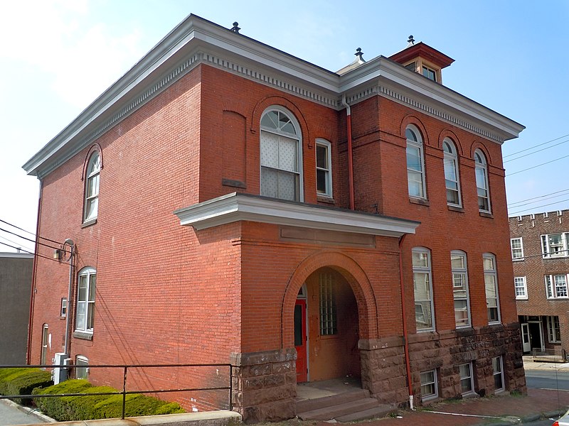 File:Cotton Maple School Reading.jpg