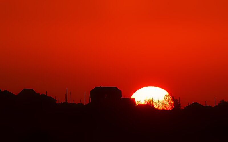 File:Dark-red sunset.jpg