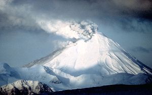 Volcán: Actividade volcánica, Efectos, Clasificación de volcáns