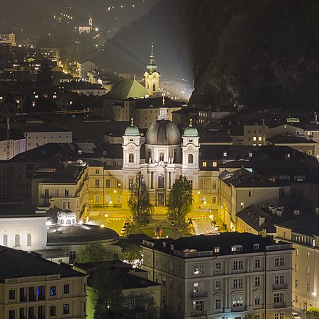 Dreifaltigkeitskirche bei Nacht