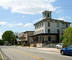 Kreuzung von Main Street (Rt. 23) und Chestnut Street (Rt. 82)