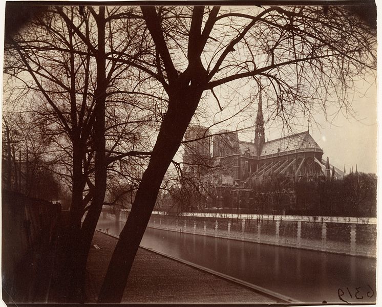 File:Eugène Atget, Nôtre Dame, 1922.jpg