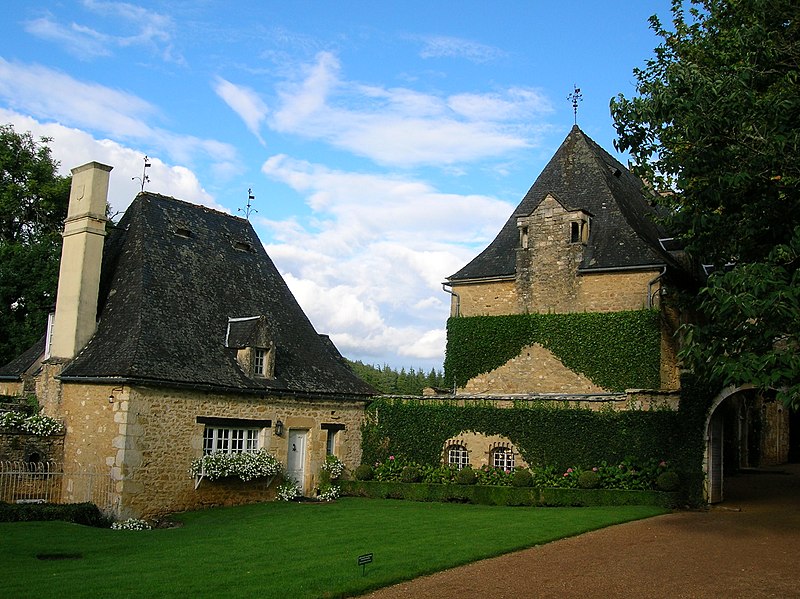 File:Eyrignac Manor-01.JPG