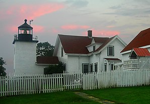 Fort Point Light Maine.jpg