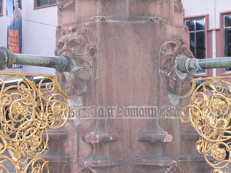 File:Freiburg Brunnen Kartoffelmarkt 9729.jpg