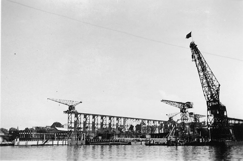 File:Friedrich Krupp Germania-Werft AG, Kiel (Kiel 53.175).jpg