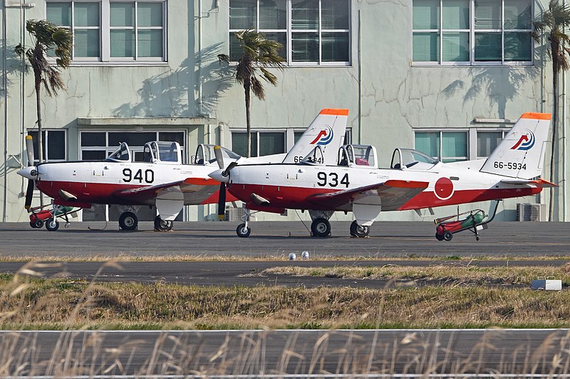 File:Fuji T-7 ‘66-5934 934’ & ’66-5940 940’ (32719986347).jpg