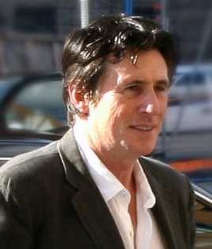 Gabriel Byrne: Biographie, Filmographie, Distinctions