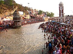 Ganga Dashara Festival, 2005 at Har ki Pauri, Haridwar.jpg