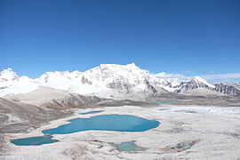 Gangkhar puensum landschap.JPG