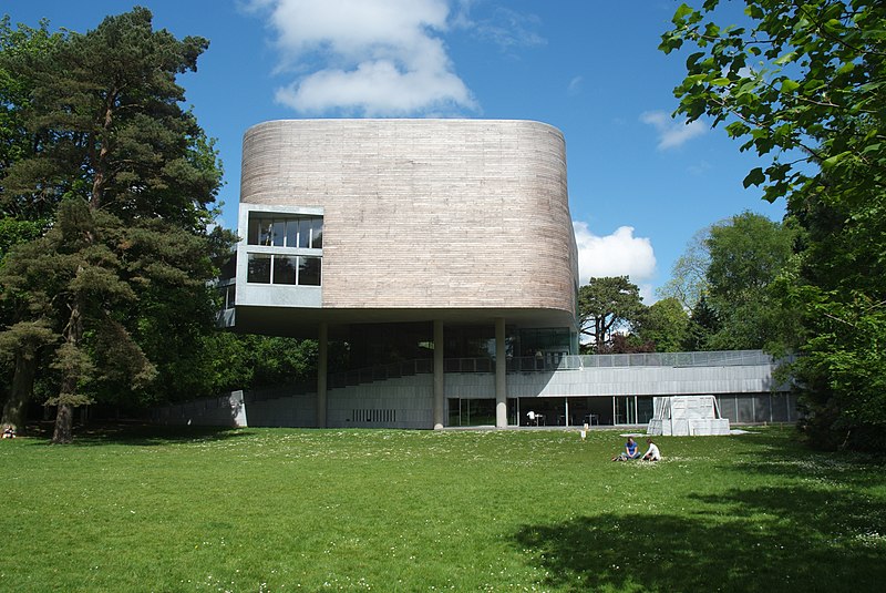 File:Glucksman2.jpg