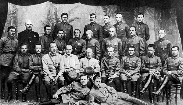 Graduates of the Leningrad Higher Cavalry School 1924/25. Sitting in the second row (right to left): 1. Bagramyan, 3. Yeremenko. Standing in the third