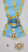 Grand Cordon of the Order of the Sacred Treasure.png