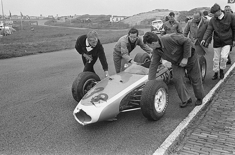 File:Grand Prix Zandvoort 1966 Taylor, Bestanddeelnr 919-3828.jpg
